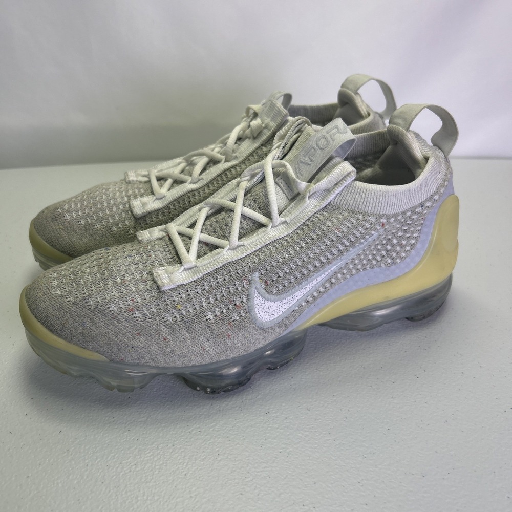 Nike Air VaporMax 2021 Flyknit White Cream Yellow DC4112-100 Women's Size 6.5